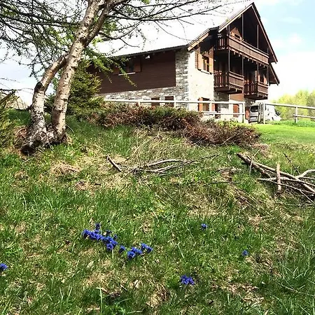 Rifugio Al Del Mortirolo In Inverno Raggiungibile Solo A Piedi Feriegård