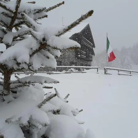 Rifugio Al Del Mortirolo In Inverno Raggiungibile Solo A Piedi * Monno