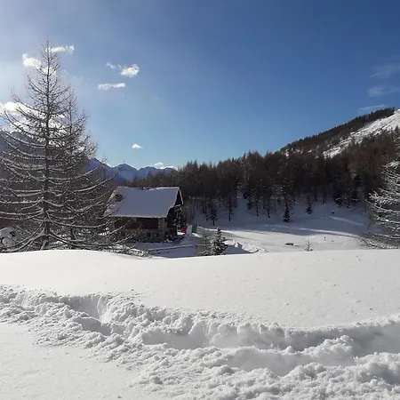 Rifugio Al Del Mortirolo In Inverno Raggiungibile Solo A Piedi Monno