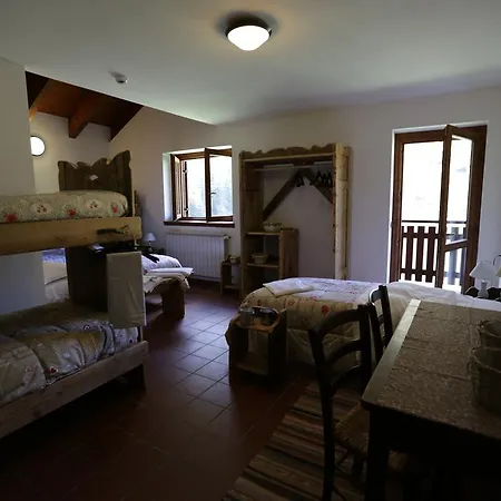Feriegård Rifugio Al Del Mortirolo In Inverno Raggiungibile Solo A Piedi