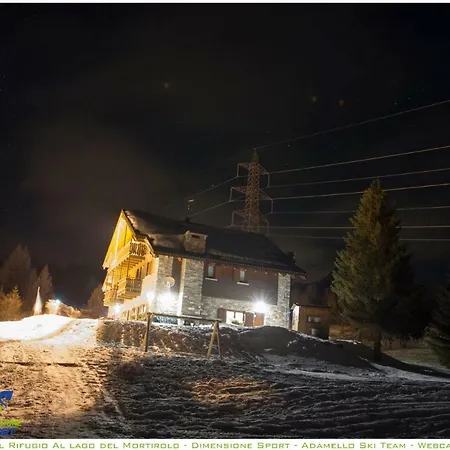 Rifugio Al Del Mortirolo In Inverno Raggiungibile Solo A Piedi Feriegård *