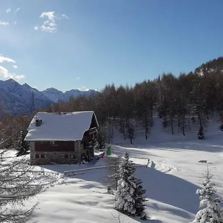 Rifugio Al Del Mortirolo In Inverno Raggiungibile Solo A Piedi Feriegård